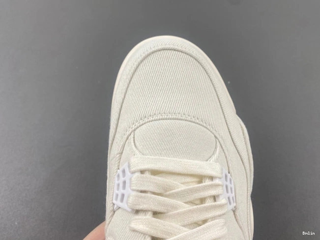 Bmlin Levi's x 'White' AO2571-100 Air 4 Jordan 0716
